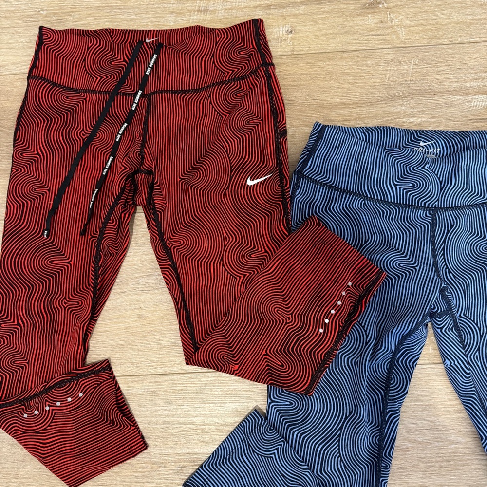 Bundle of 2 Nike Crop Leggings Medium